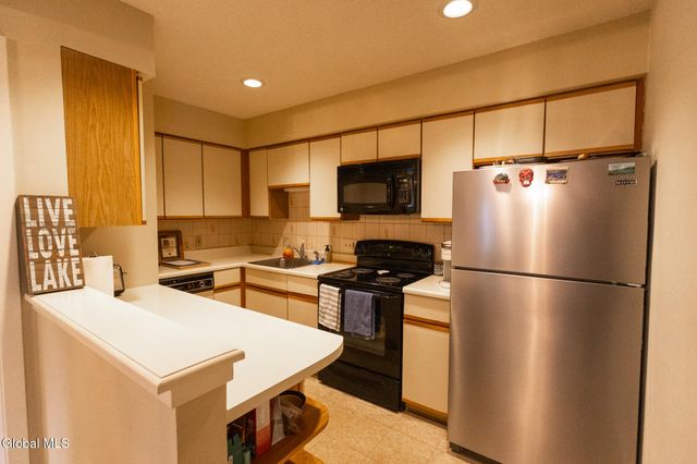 7 Prospect Street C17, Lake George, NY 12845