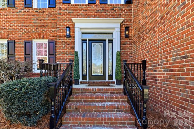 1108 Foxfield Road, Waxhaw, NC 28173