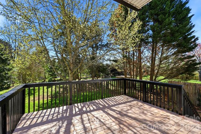 1108 Foxfield Road, Waxhaw, NC 28173