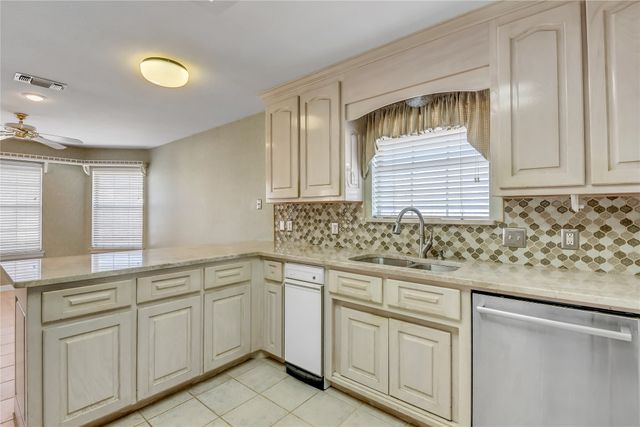 917 Jonathan Court, Weatherford, TX 76086