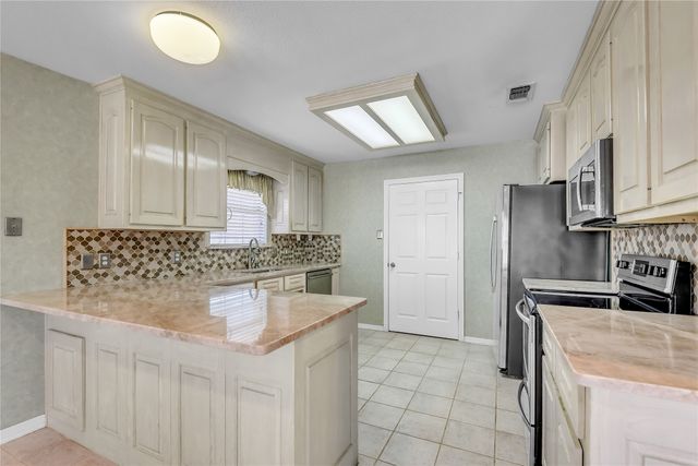 917 Jonathan Court, Weatherford, TX 76086