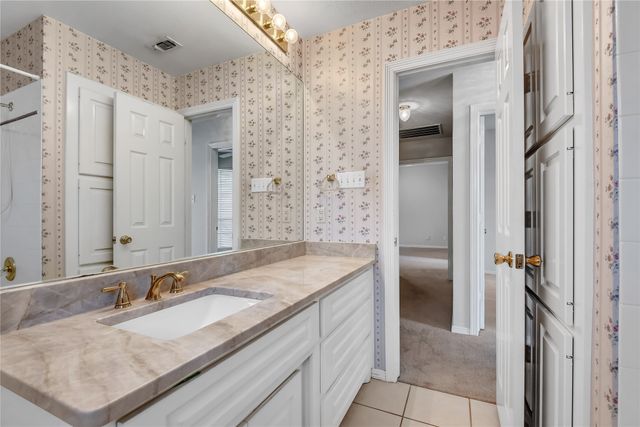 917 Jonathan Court, Weatherford, TX 76086