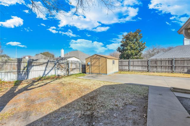 917 Jonathan Court, Weatherford, TX 76086