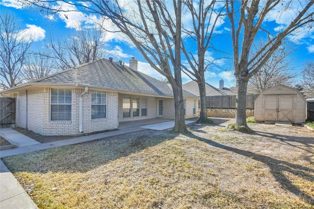 917 Jonathan Court, Weatherford, TX 76086