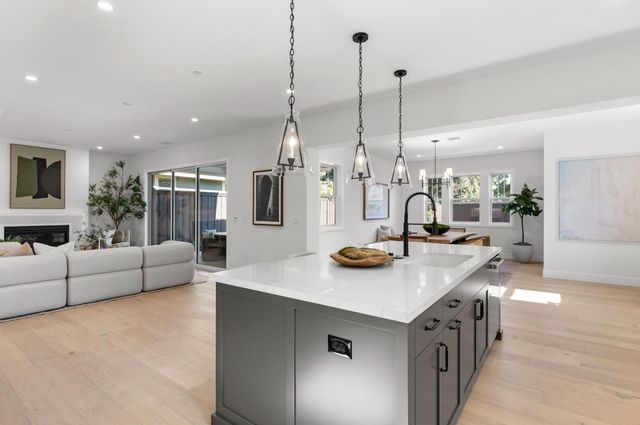 860 Asbury Street, San Jose, CA 95126