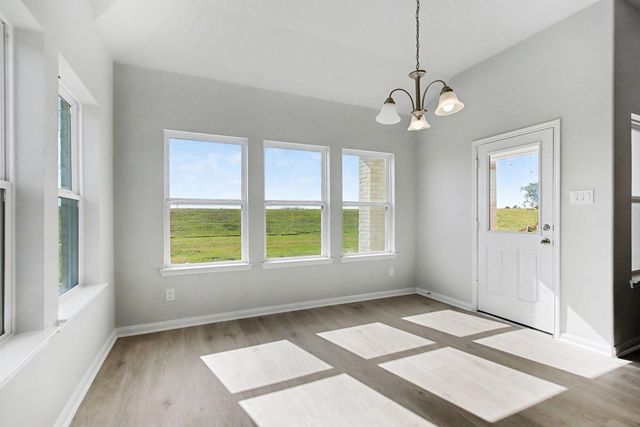 2000 Twin Lakes Boulevard, West Columbia, TX 77486