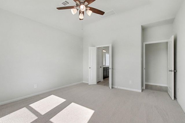 2000 Twin Lakes Boulevard, West Columbia, TX 77486