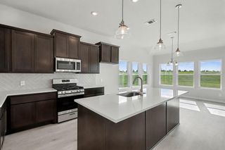 2000 Twin Lakes Boulevard, West Columbia, TX 77486