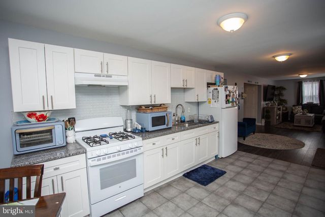 427 CHURCH, Williamstown, NJ 08094