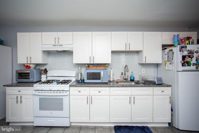 427 CHURCH, Williamstown, NJ 08094