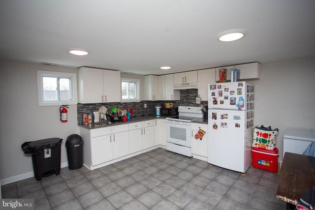 427 CHURCH, Williamstown, NJ 08094