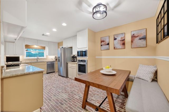 9606 Winsome Lane, Houston, TX 77063