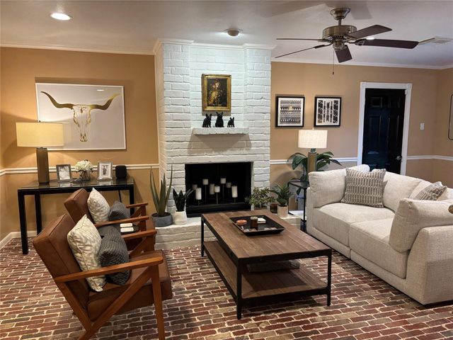 9606 Winsome Lane, Houston, TX 77063