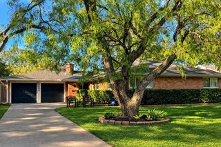 9606 Winsome Lane, Houston, TX 77063