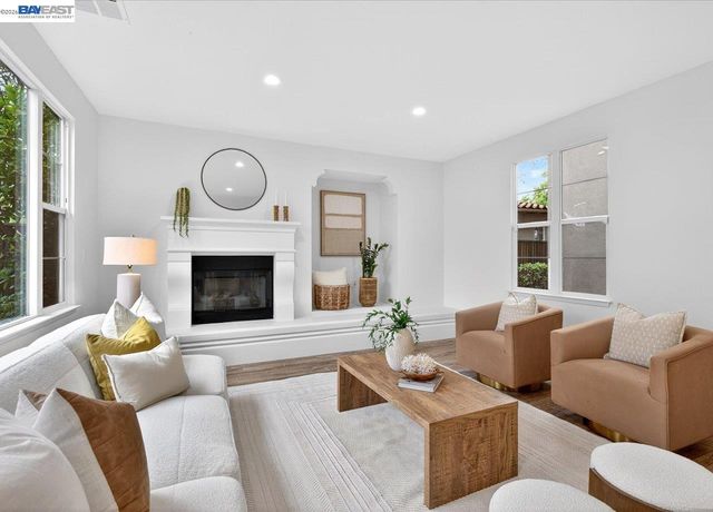 8148 Briar Oaks Dr, San Ramon, CA 94582