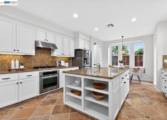 8148 Briar Oaks Dr, San Ramon, CA 94582