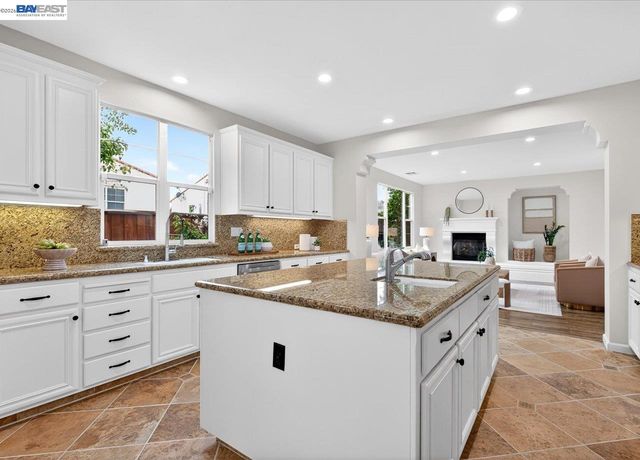 8148 Briar Oaks Dr, San Ramon, CA 94582