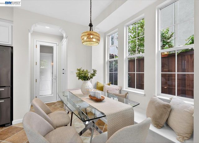 8148 Briar Oaks Dr, San Ramon, CA 94582