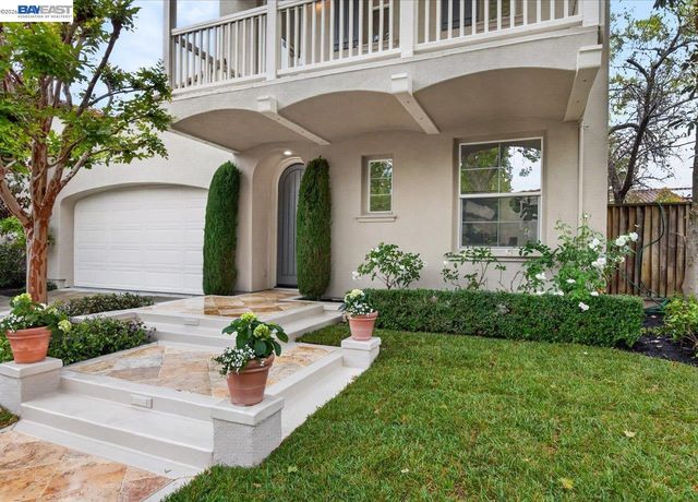 8148 Briar Oaks Dr, San Ramon, CA 94582