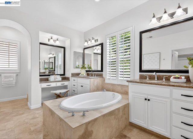 8148 Briar Oaks Dr, San Ramon, CA 94582