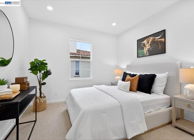 8148 Briar Oaks Dr, San Ramon, CA 94582