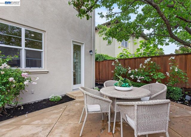 8148 Briar Oaks Dr, San Ramon, CA 94582