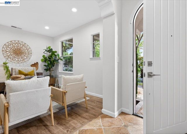 8148 Briar Oaks Dr, San Ramon, CA 94582