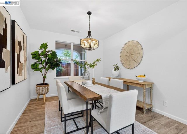 8148 Briar Oaks Dr, San Ramon, CA 94582