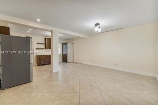 2016 NE 14th Ct 1, Fort Lauderdale, FL 33304