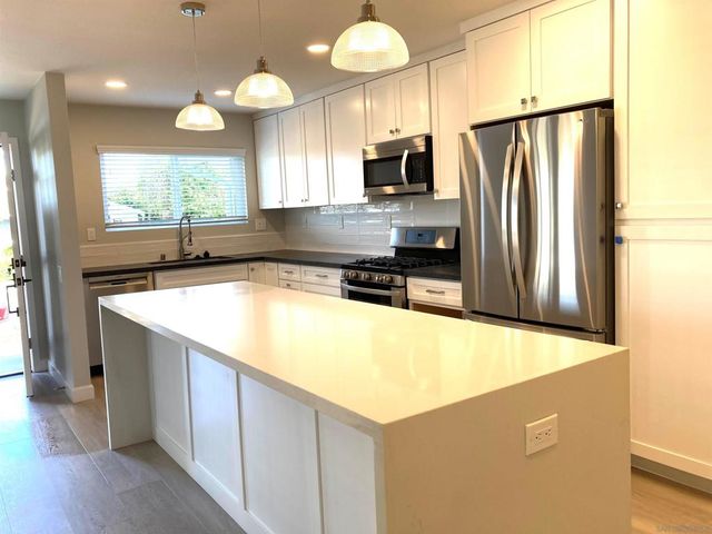 6152 Branting, San Diego, CA 92122