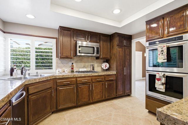 2058 Coleman Court, Simi Valley, CA 93063