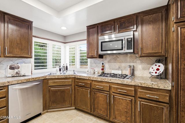 2058 Coleman Court, Simi Valley, CA 93063