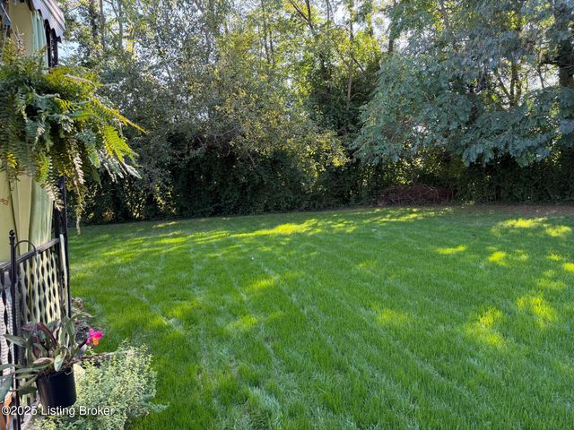 183 Eastview Cir, Shelbyville, KY 40065