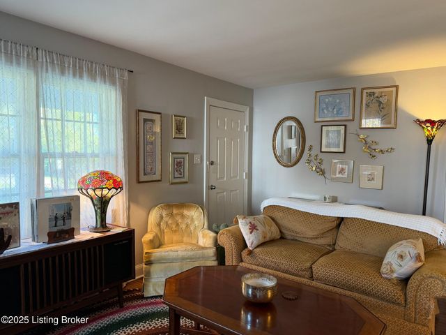 183 Eastview Cir, Shelbyville, KY 40065