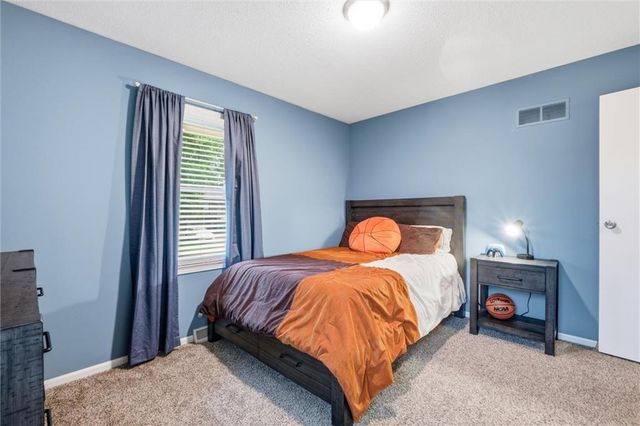 414 Kingsley Avenue, Liberty, MO 64068