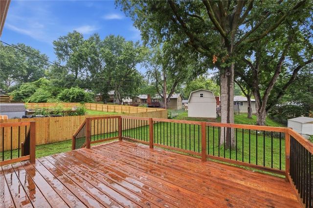 414 Kingsley Avenue, Liberty, MO 64068
