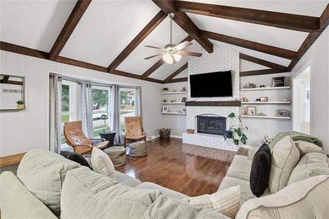 414 Kingsley Avenue, Liberty, MO 64068