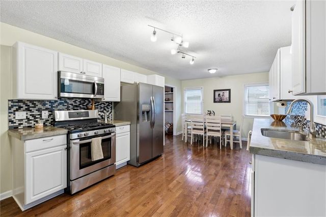 414 Kingsley Avenue, Liberty, MO 64068