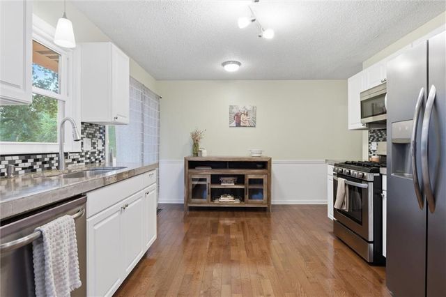 414 Kingsley Avenue, Liberty, MO 64068