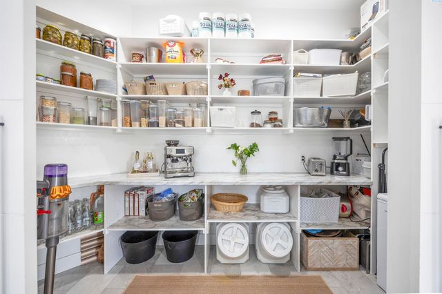 33812 Cantera Street, Kennewick, WA 99338