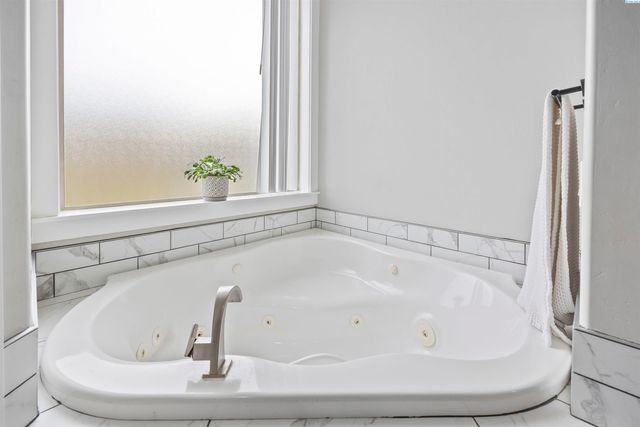 33812 Cantera Street, Kennewick, WA 99338