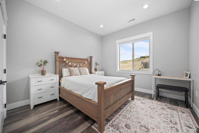 33812 Cantera Street, Kennewick, WA 99338