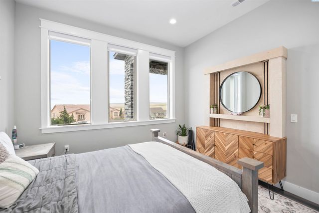 33812 Cantera Street, Kennewick, WA 99338