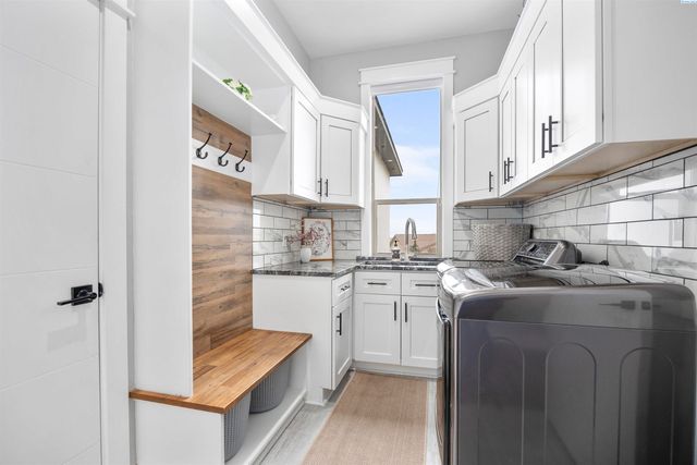 33812 Cantera Street, Kennewick, WA 99338