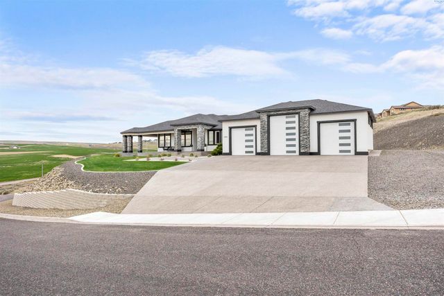 33812 Cantera Street, Kennewick, WA 99338