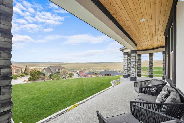 33812 Cantera Street, Kennewick, WA 99338