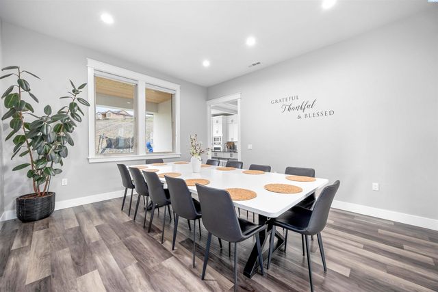 33812 Cantera Street, Kennewick, WA 99338