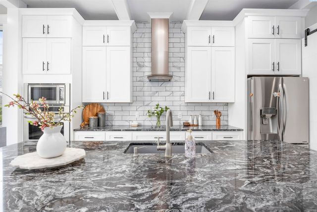 33812 Cantera Street, Kennewick, WA 99338