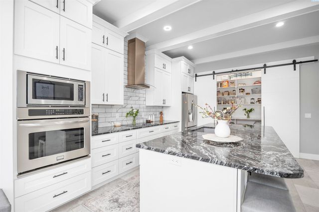 33812 Cantera Street, Kennewick, WA 99338