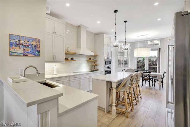 6849 Grenadier BLVD 105, Naples, FL 34108